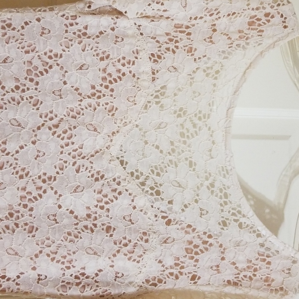 Nude lace dress - Picture 3 of 4